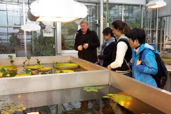 Im Rahmen eines Innovations-Inkubators für das Campus Management wurden im November 2015 die Energieeffizienzmaßnahmen im Botanischen Garten vorgestellt. | Bildquelle: UAS Team