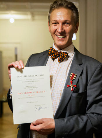 Gerhard de Haan mit Bundesverdienstkreuz ausgezeichnet. Foto: Christoph Löffler