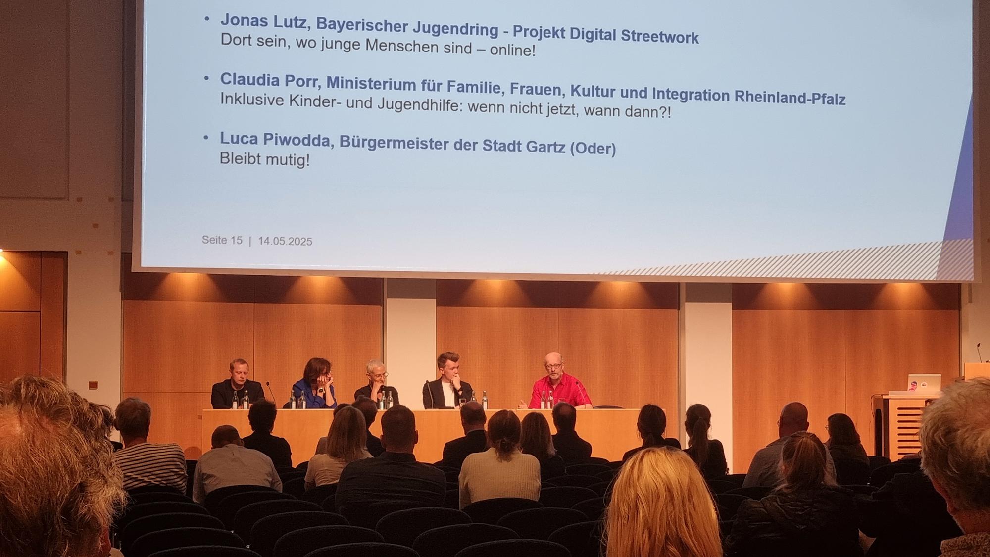 300 Veranstaltungen im Fachkongress